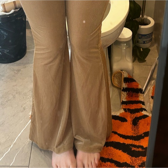 Gold Corduroy Flair Leggings - Picture 6 of 6
